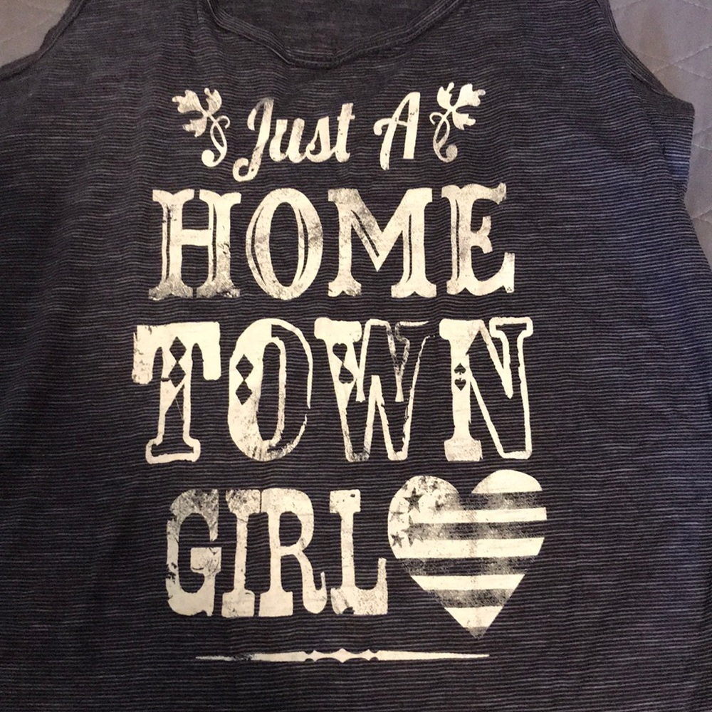 !NEW! Tank - Picture 2 of 3